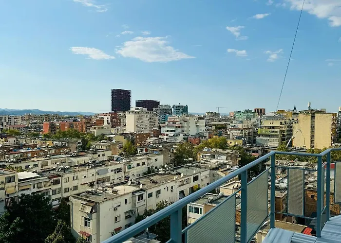 Urban Serenity Skyline Premium - Blloku Apartmán *