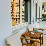 公寓 Urban Serenity Skyline Premium - Blloku 地拉那