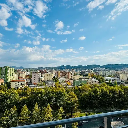 Urban Serenity Skyline Premium - Blloku تيرانا