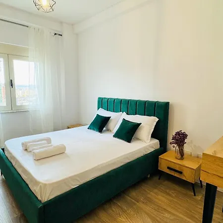 Urban Serenity Skyline Premium - Blloku * تيرانا